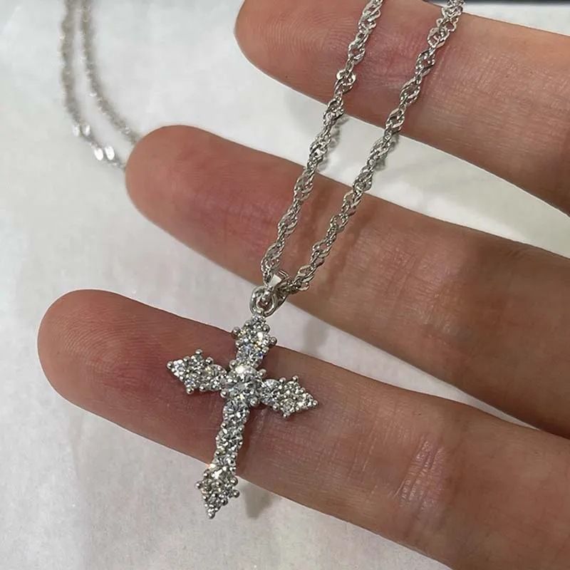 Light Luxury Zircon Cross Pendant Necklace For Women, Unique Design, Niche Style, Simple And Versatile, Elegant Choker_voghion.com