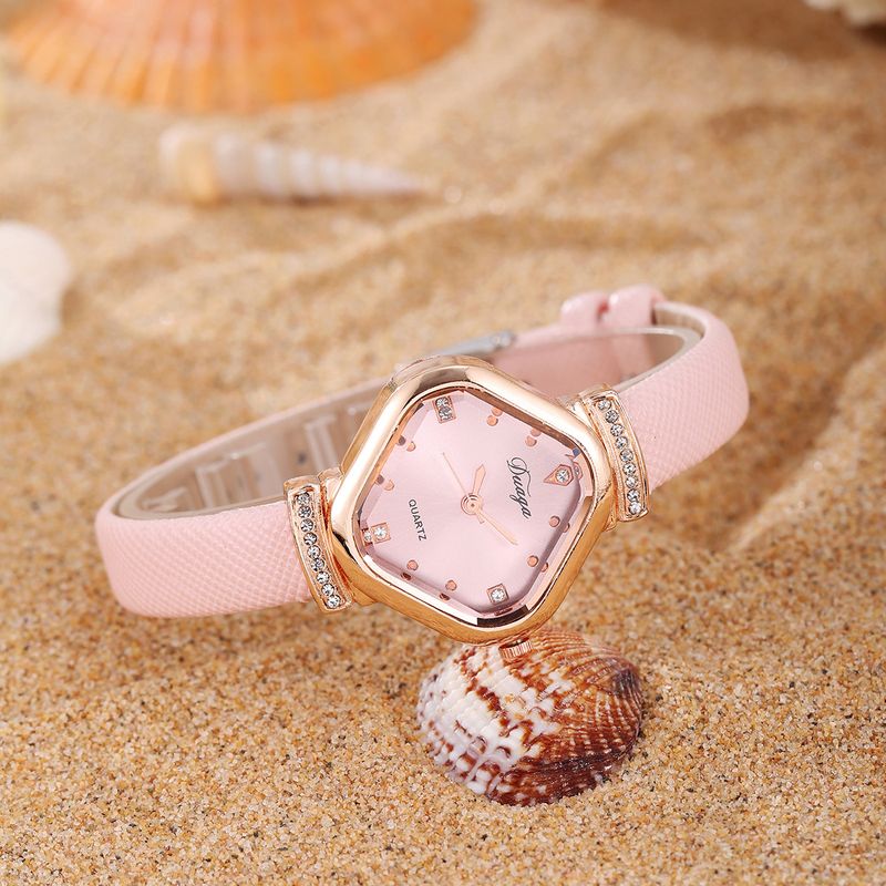 Damenuhr und Schmuckset, zartes süßes quadratisches Zifferblatt, Gürteluhr, Perlenarmband, Legierung, Schmetterlingsschmuckset_voghion.com