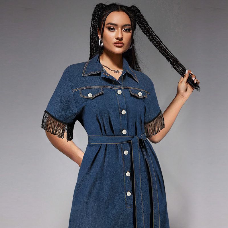 Damenbekleidung in Übergrößen Kurzärmliges Kleid mit Gürtel und Quastenknöpfen – Fließendes A-Linien-Kleid (1XL-5XL, bläulich) – Bequem und stilvoll_voghion.com