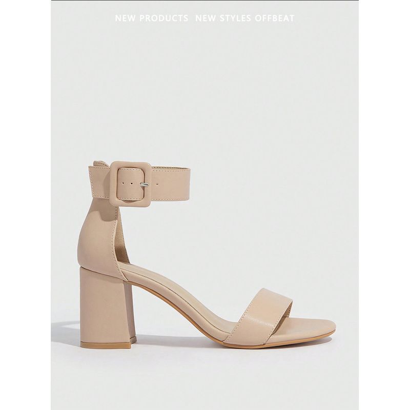 Nueva línea de sandalias de punta abierta con hebilla vintage y tacones gruesos_voghion.com
