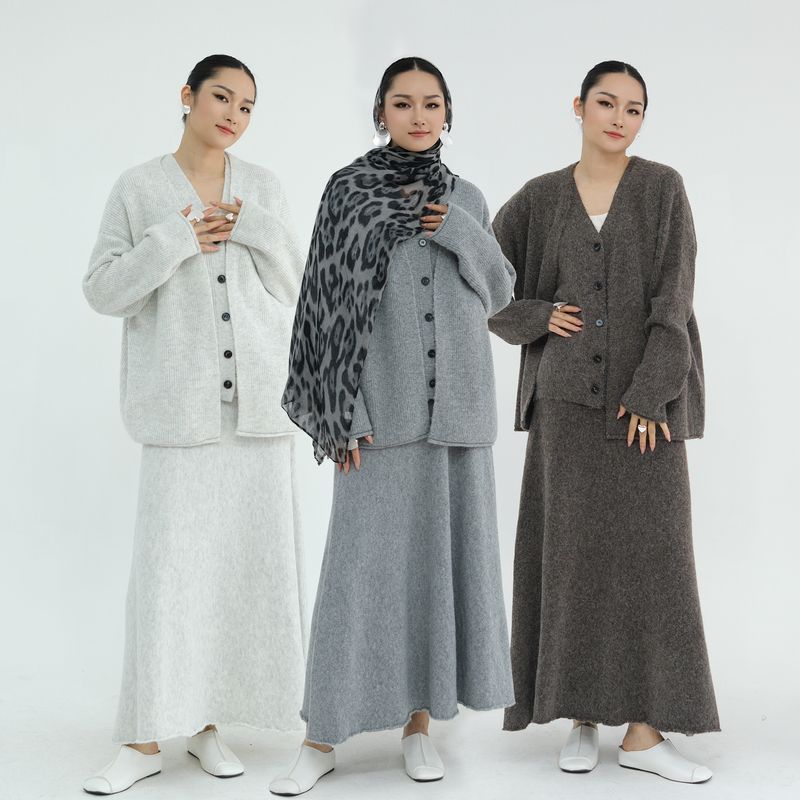 Turkish Winter Knit Set – Modest Long-Sleeve Maxi Dress & Scarf (One Size, Thermal Lined, Stretch Rayon-Blend,Neutral Palette, Hijabi-Friendly)_voghion.com