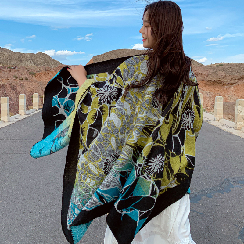 Grande scialle da donna autunno e inverno con sciarpa con cappuccio e protezione solare, giacca in maglia in stile etnico, viaggio_voghion.com