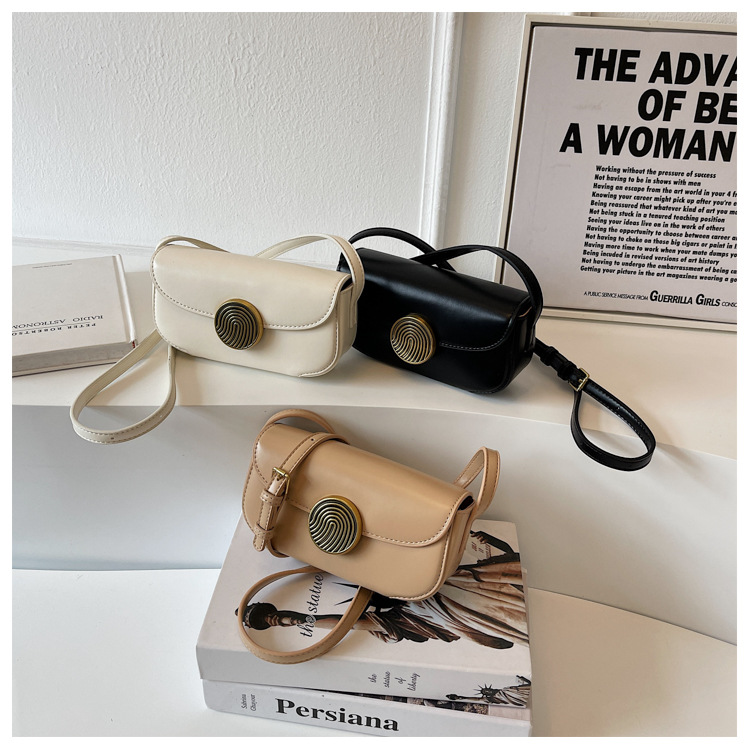 Koreanischer Stil Nischendesign Kleine quadratische Tasche für Frauen 2023 Sommer neuer Stil High-End-Auslandsstil vielseitige Umhängetasche kleine Tasche Handytasche_voghion.com