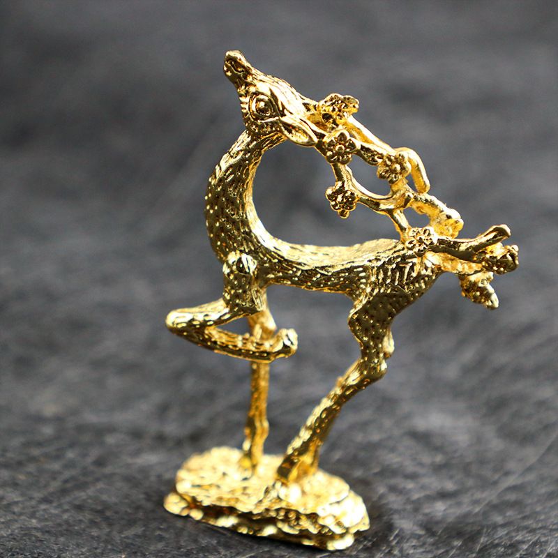Hjortedekorasjon Golden Elk håndverk Nordisk lys luksusstil med bildekorasjon skrivebordsdekorasjon mini hjort_voghion.com
