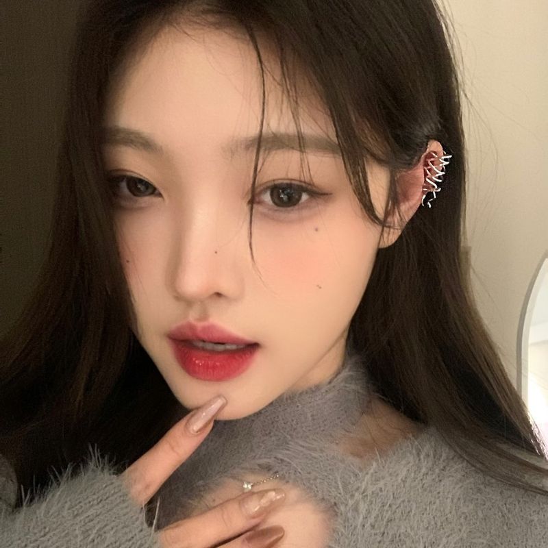 New ballet style for women without holes, ear bone clip niche design, earrings, light luxury, high-end accessories_voghion.com