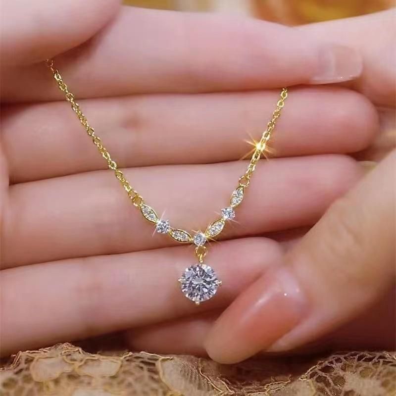 Women Shiny Zircon Pendant Necklace Unique Design Bling Collarbone Gold Chain Jewelry_voghion.com