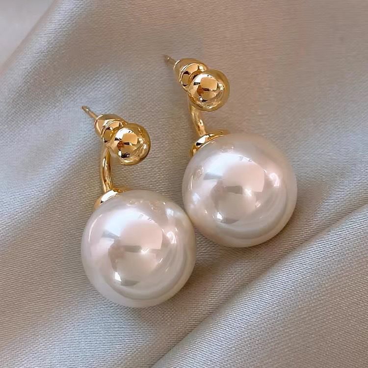 Orecchini a forma di fiore con perle d'acqua dolce, placcati in oro vero, in argento e con ago, alla moda e di alta qualità, luce francese di lusso_voghion.com