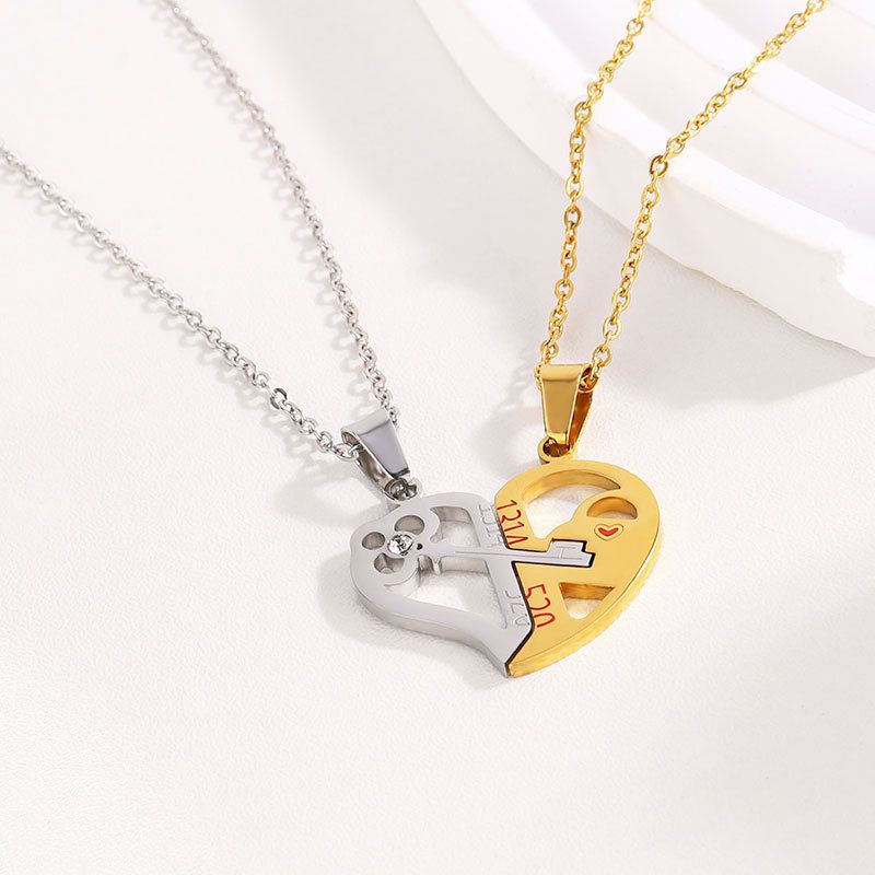 Halskette Damen Goldene Anhänger Halskette Neues Paar Gravierte 520 Halskette Titan Stahl Lichtecht Damen Leichter Luxus Nischen Herz Schlüssel Schmuck_voghion.com