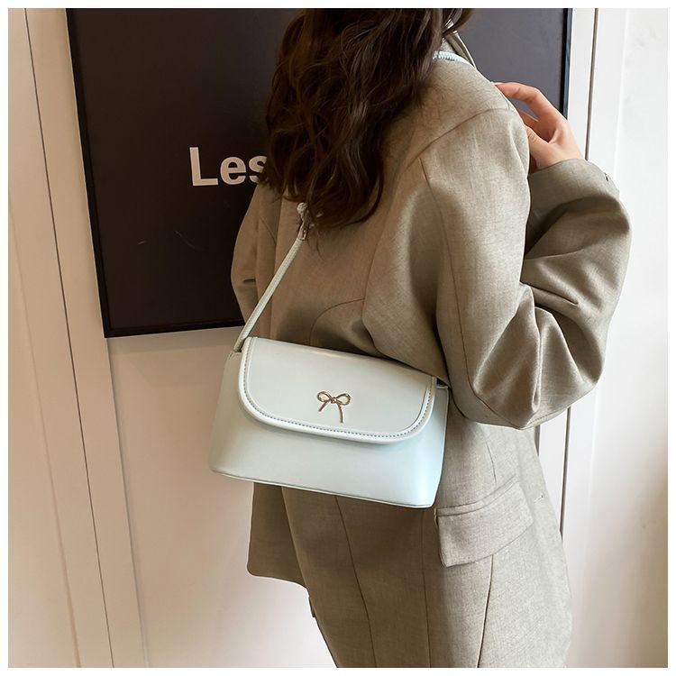 Versatile sotto le ascelle estate 2024, nuova moda per le donne, la popolare borsa a tracolla monospalla di quest'anno con un bastone_voghion.com