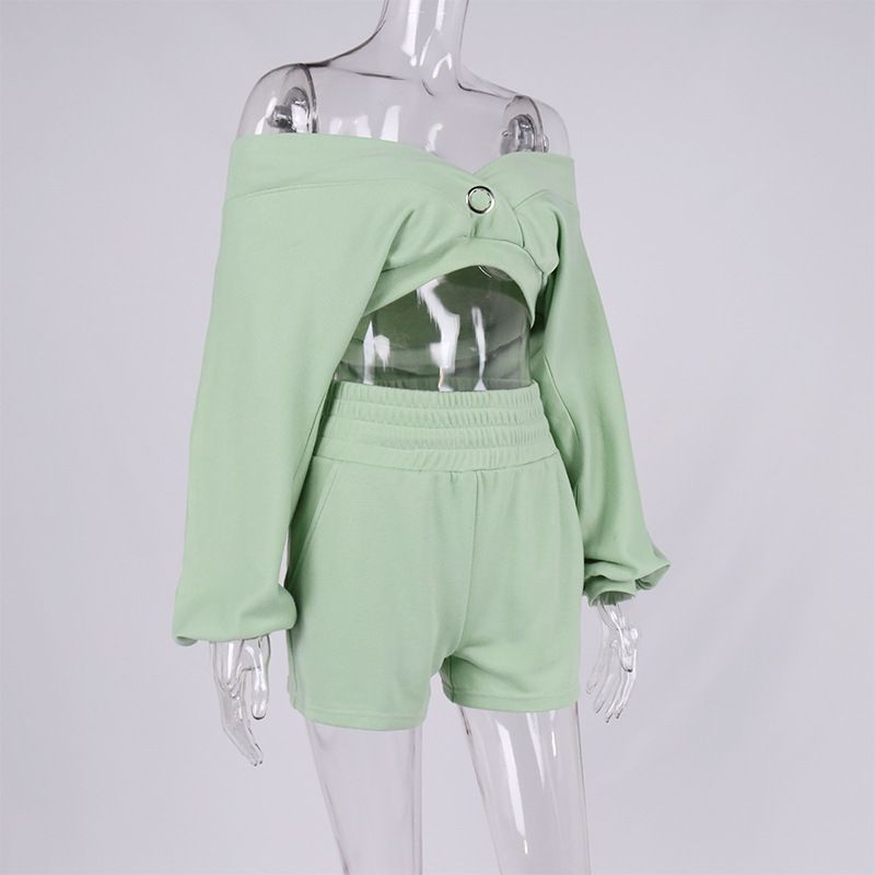 Completo due pezzi sportivo da donna, con scollo a V, spalle scoperte, maniche lunghe e pantaloncini, per autunno e inverno_voghion.com