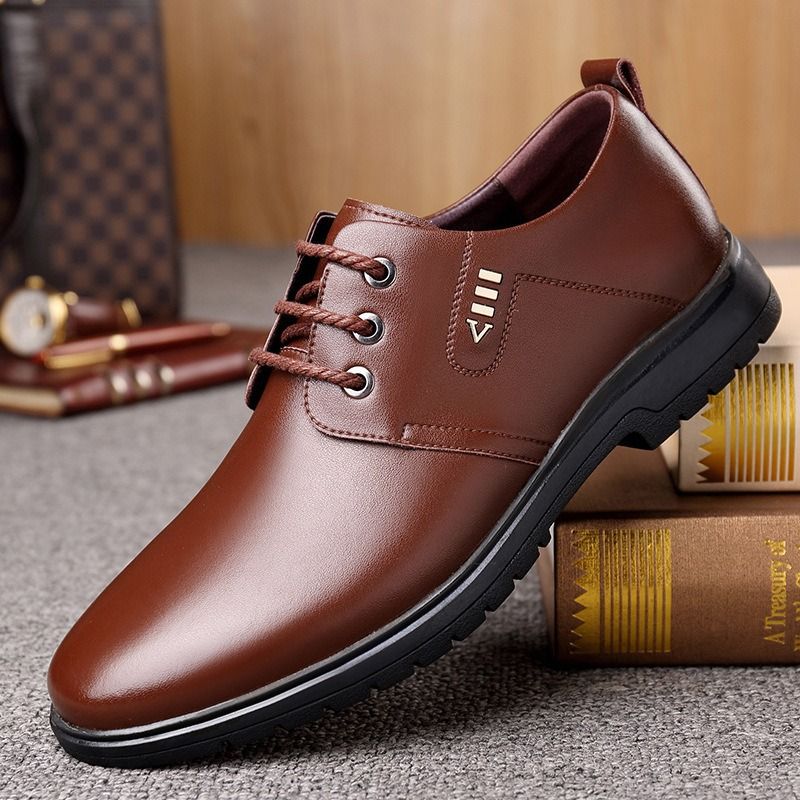Chaussures de travail plates et souples en cuir noir pour homme, style décontracté et formel, nouvelle collection 2025_voghion.com