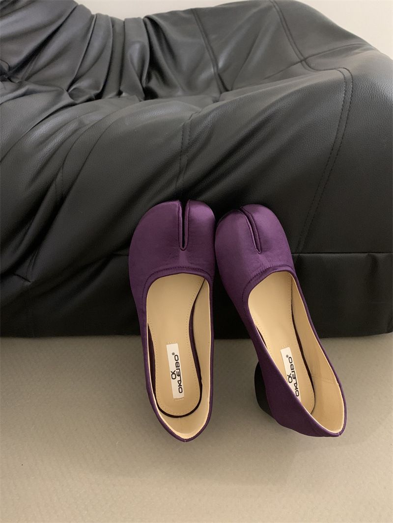 Gentle Chinese Style Women's 2025 New Thick Heel Soft Sole Satin Split Toe Pig's Hoof Shoes Loafers_voghion.com