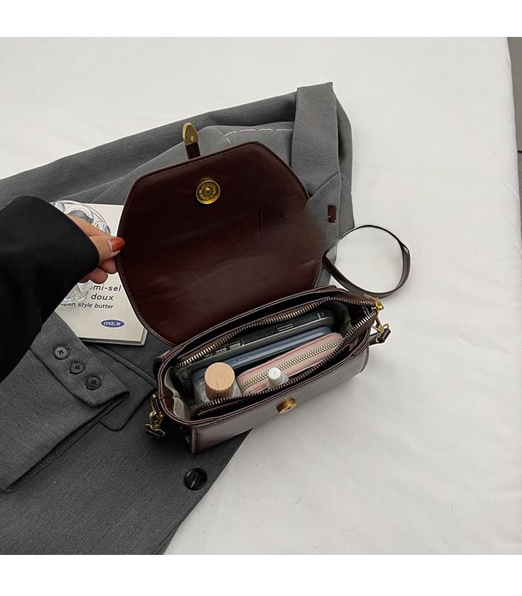 Faionable Retro Women's Crossbody Bag Handbag Soft PU Leather Magnetic Bule Closure Small Square Bag For Casual Ocns_voghion.com