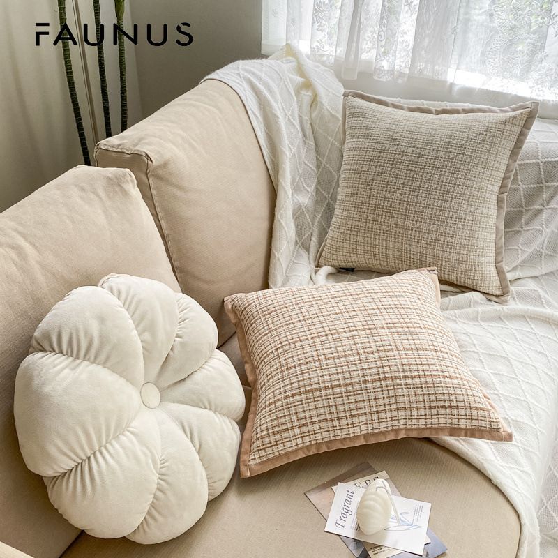 Modern Velvet Throw Pillow - 18x18 Inch Square Decorative Cushion With Diamond Quilted Design (High-Density Filling For Sofa Bed Reading Nook)_voghion.com