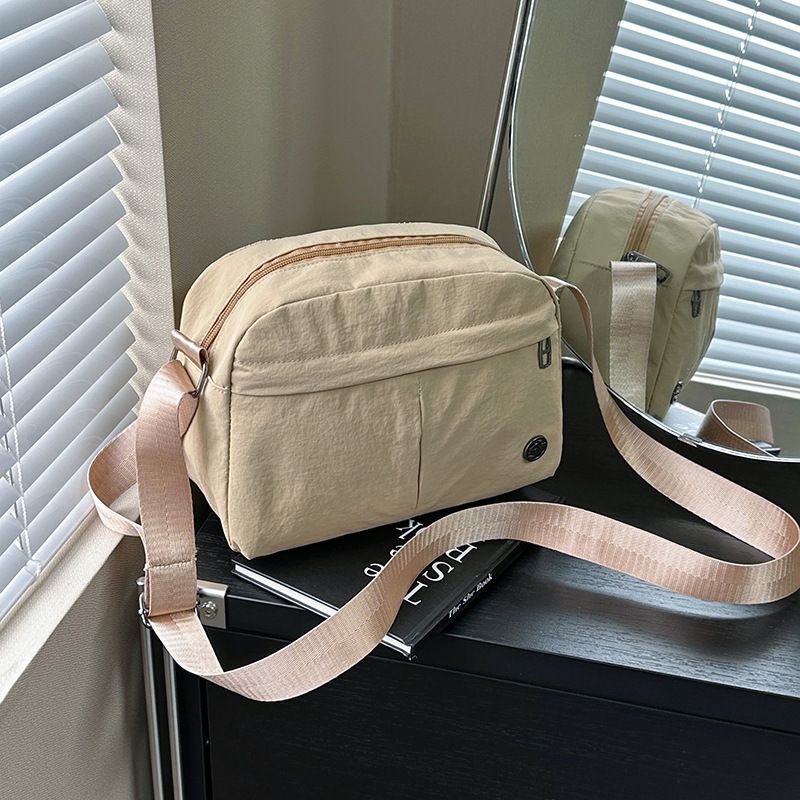 Leichte Damentasche, neu, modisch, exquisit, vielseitig, horizontal, einzelne Schulter, klein, für Reisen und Pendeln, einfarbig_voghion.com