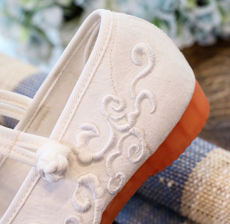 Flache Schuhe mit Kuhsehnensohle, einfarbige Damen-Einzelschuhe für Frühling und Sommer, bestickte Stoffschuhe, Teller_voghion.com