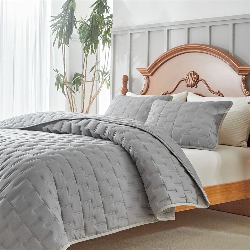Mountain Pattern Bedspread - Premium Quilted Cover (King/Queen Size Wrinkle-Resistant Breathable Cotton Stylish Geometric Design)_voghion.com
