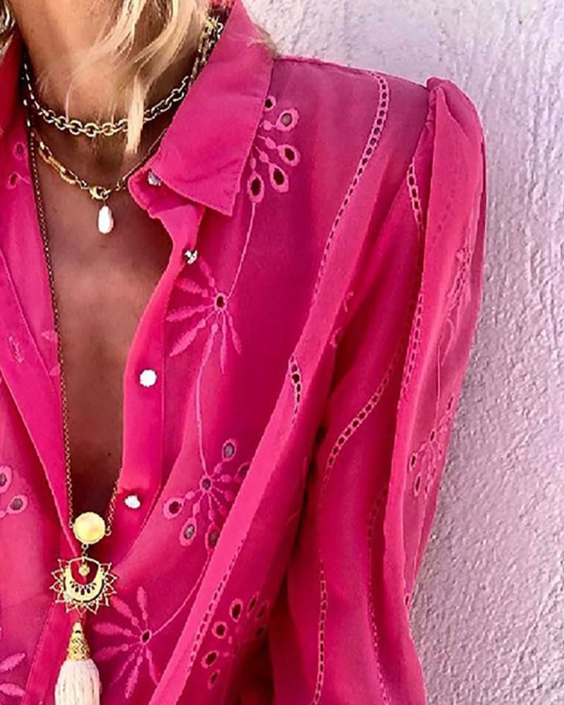 Damen-Langarm-Revershemd mit hohlem Muster in Rosenrot_voghion.com