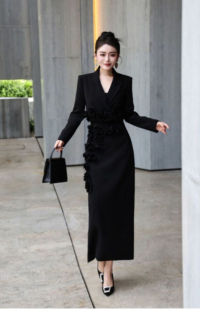 Eleganter, leichter Business-Anzug für Mädchen, Herbst 2025, aufwendig gearbeitet, mit dreidimensionalem Blumenmuster, Blazer und Rock_voghion.com