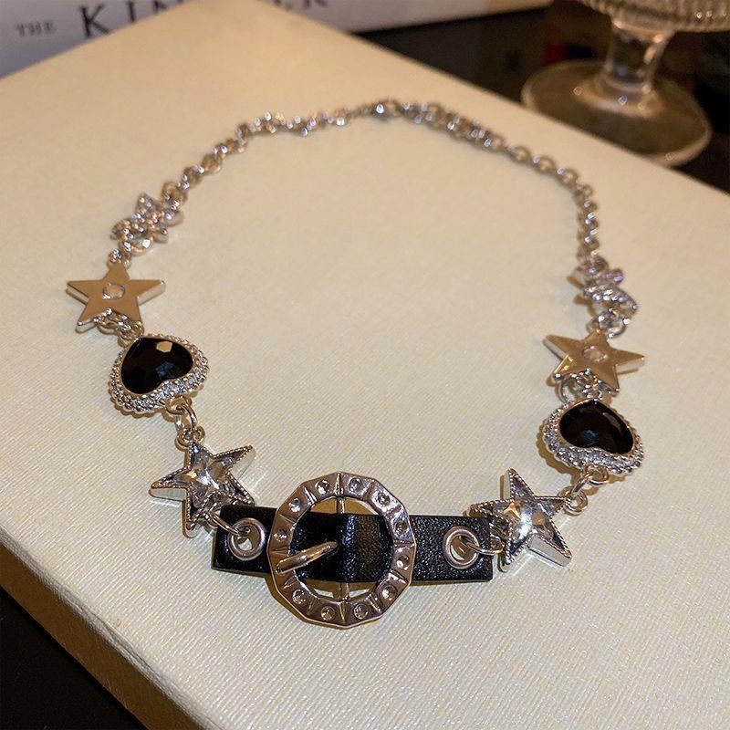 Necklace 2023 New Light Niche Clavicle Chain For Women Sweet Cool Style Exaggerated Accessories_voghion.com