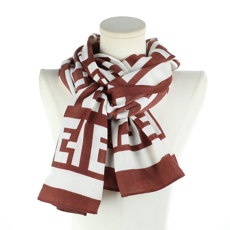 Neues unregelmäßiges, schlichtes, geometrisches Buchstaben-Modisches Design, quadratischer langer Schal für Damen, Reise-Outfit_voghion.com