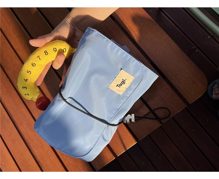 Tagi.Hadou Chicken Rolls Aufbewahrung, süße Make-up-Tasche, tragbare Handtasche mit großer Kapazität_voghion.com