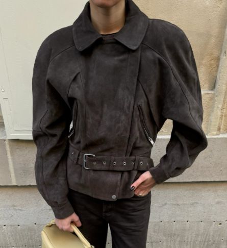 Jaqueta feminina de camurça com cinto - Agasalho casual estiloso para outono e inverno, corte slim, fecho de botão, efeito 3D, marrom (P/M/G)_voghion.com