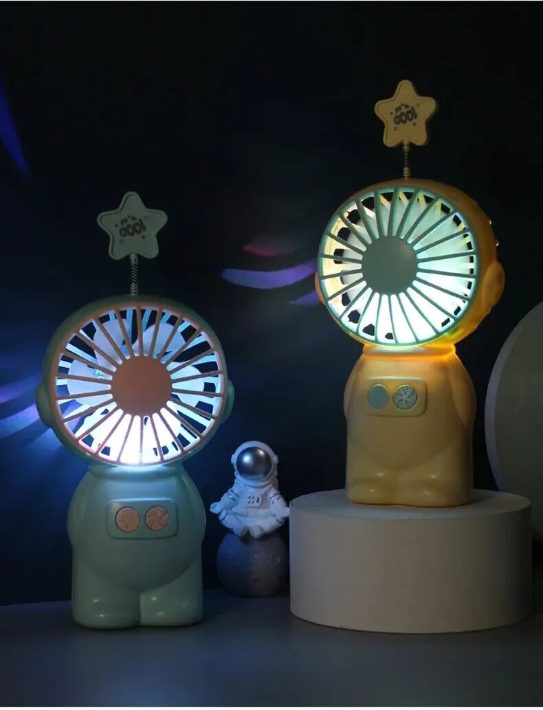 1pc Creative Astronaut Mini Fan Portable Handheld Fan Handheld Mini Portable USB Charging Handheld Mini Fan_voghion.com