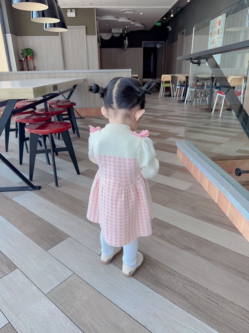 Mädchenkleid, ausgefallenes kleines Mädchen, süßer Strickpullover mit Schleife, Kinderkleid_voghion.com