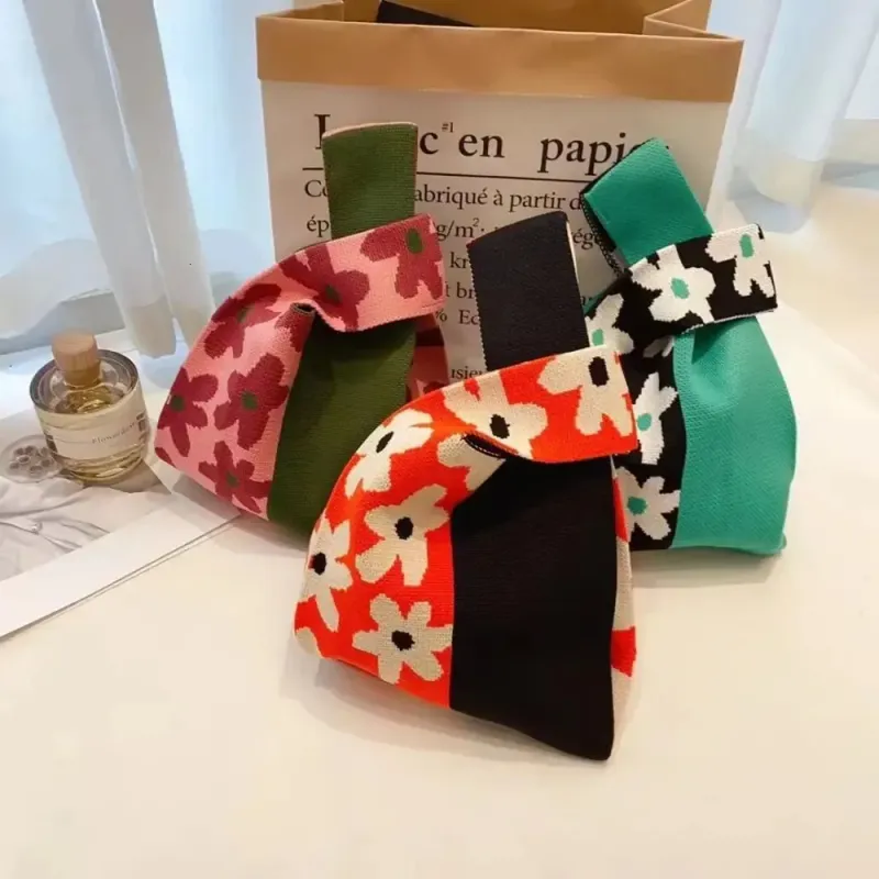 Borsa a mano fatta a mano in maglia con nodo, da polso, riutilizzabile, mini tote, da donna e da ragazza, borsa a tracolla, borse per la spesa alla moda 241226_voghion.com