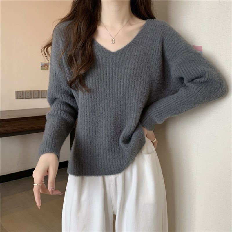 Suéter feminino verde de veludo com decote em V, estilo solto e descontraído, camisa de base macia e quente, outono e inverno, estilo Hong Kong_voghion.com
