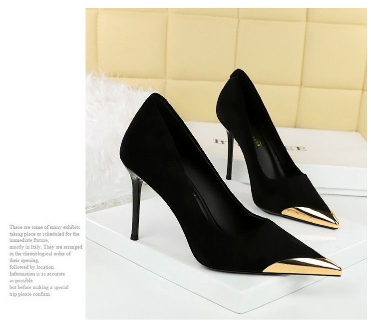 Scarpe da donna con tacco alto, stiletto, punta a punta in metallo, stampa leopardata e pelle scamosciata_voghion.com