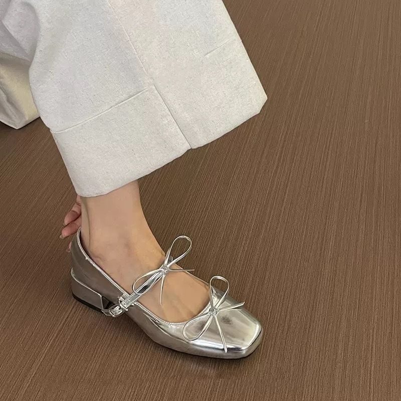 French Style Thick Bottom Middle Heel Patent Leather Ladies 2025 Summer New Shallow Mouth Bow Square Head Mary Jane Small Leather Shoes_voghion.com