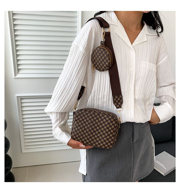 Textura minimalista para mulheres em 2024, nova tendência, bolsa simples e casual para mãe e filho, cruz diagonal_voghion.com