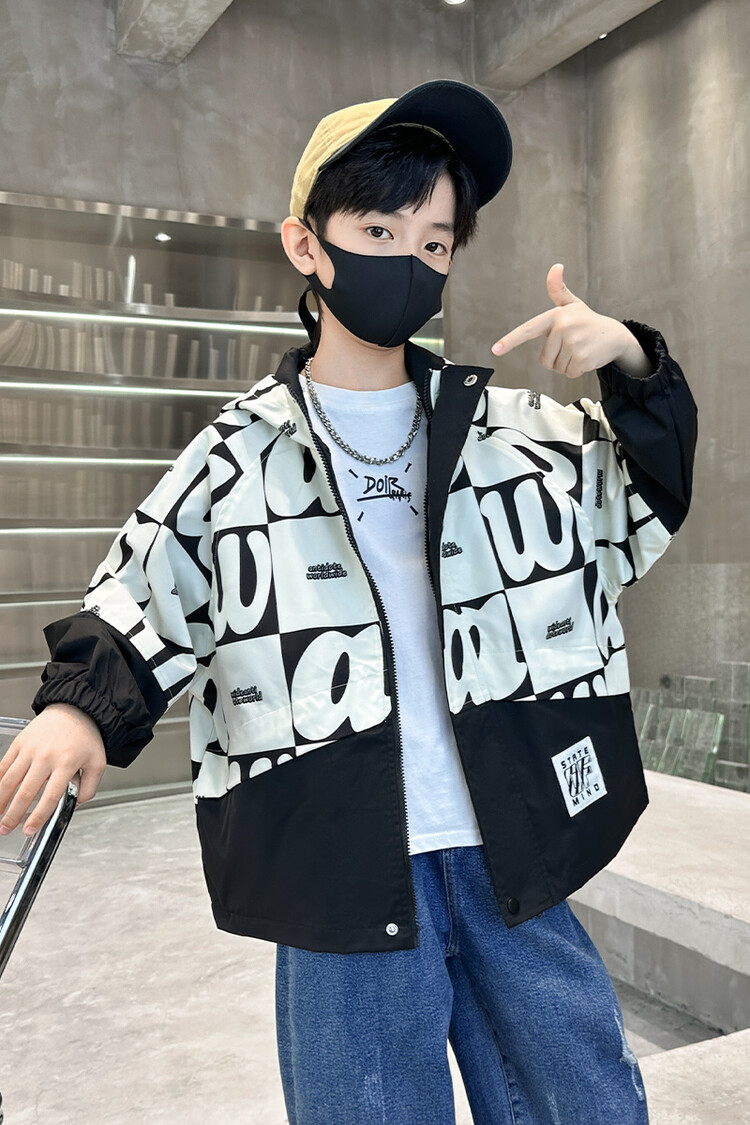 Boys' large plaid jacket 2023 Spring and Autumn new handsome hooded windbreaker, big children's explosive_voghion.com