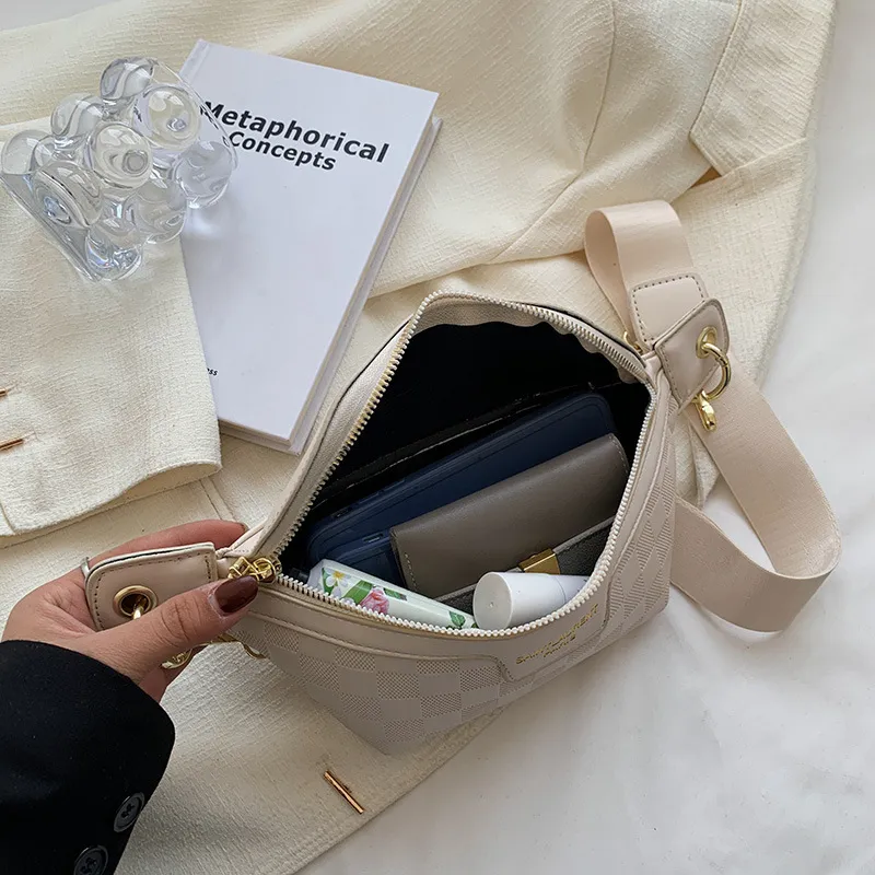 Femmes taille Packs large sangle bandoulière poitrine sac femme élégant Plaid PU cuir dames élégant Fanny Pack 220621_voghion.com