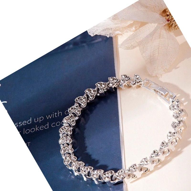 Bracelet classique romain INS Niche Designer Style Full Diamond Light Luxury Feel Luxueux Tendance En Forme De Cœur_voghion.com