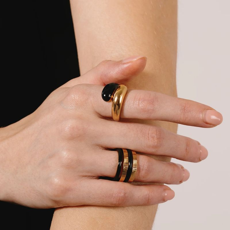 New Style Jewelry Double-Headed Black Enamel Glaze Brass Plated Real Gold Contrast Color For Women Niche Ring_voghion.com