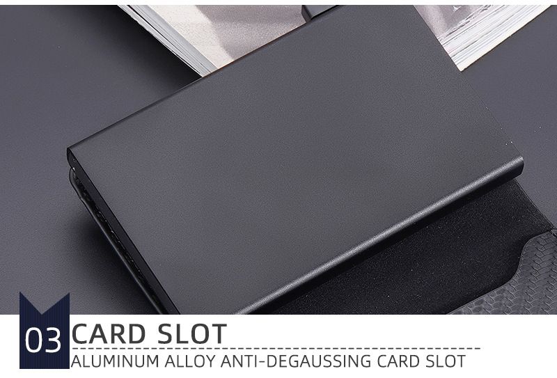 Passhüllen und -taschen Neuer Kartenhalter aus Kohlefaser für Männer Heißer Verkauf RFID Side Push Aluminium Box Elastischer Kartenhalter AirTag_voghion.com