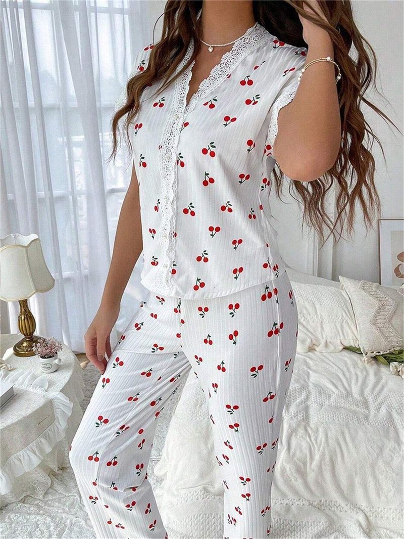 Bayan Ev Giyim Pijama, Kısa Kollu Üst ve Pantolon İki Parça Set, Kiraz Desenli._voghion.com