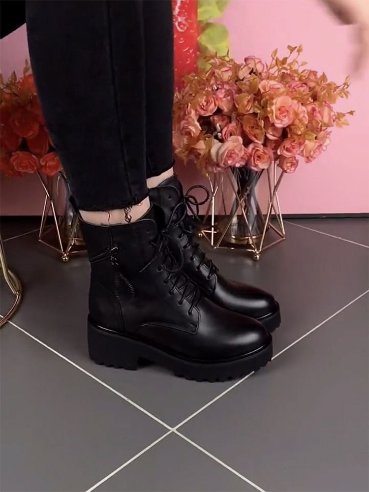 Neue Martin-Shorts im britischen Stil für Damen, Modell 2026: Dicke Sohle, Blockabsatz, Schnürung, Fleece-Futter, rutschfest, vielseitig und weich_voghion.com