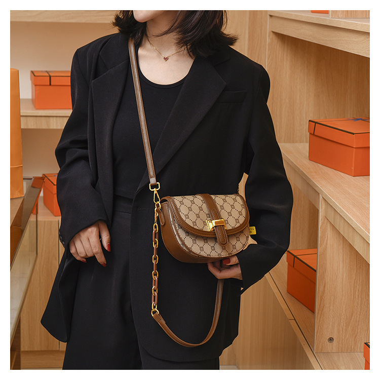 Bolso de mujer 2023 nuevo bolso de sillín bolso de hombro de marea bolso pequeño bolso cruzado de mujer_voghion.com