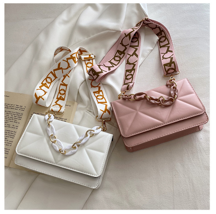 Borsa nuova moda Borsa da donna Nuova griglia a pressione Borsa quadrata piccola Tracolla larga Borsa a tracolla singola Borsa a catena in acrilico_voghion.com