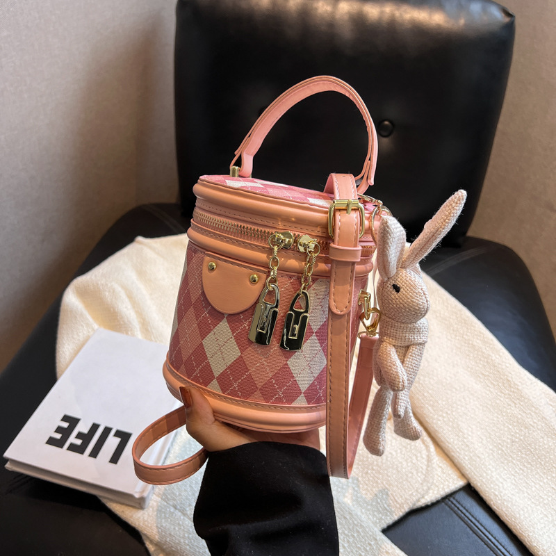 Borse a tracolla di nicchia alla moda, piccole e alla moda, per le donne, primavera estate 2025, borsa a mano trapuntata testurizzata, borsa a secchiello_voghion.com