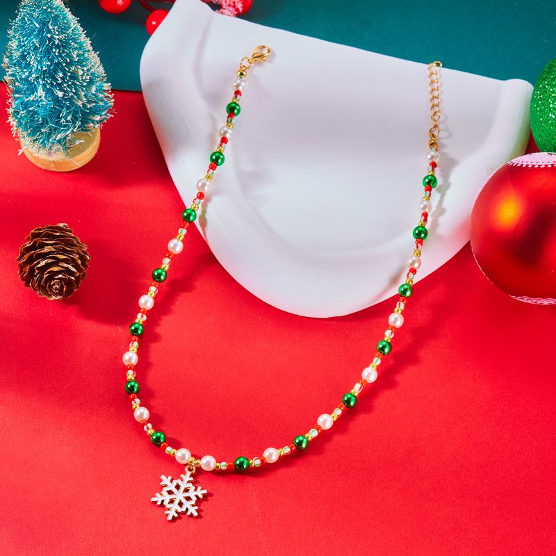 "Red Green Christmas Necklace | Christmas Tree & Snowflake Pendants | Rice Bead Color Blocking | Clavicle Chain | Tarnish-Resistant Alloy | Festive Ho_voghion.com