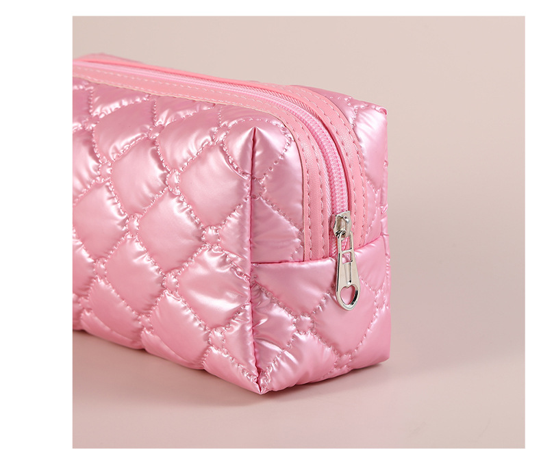 Makeup Bags Feather Embroidered Diamond Cosmetic Bag With Fashion Creative Embossed Candy Bag In Hand._voghion.com