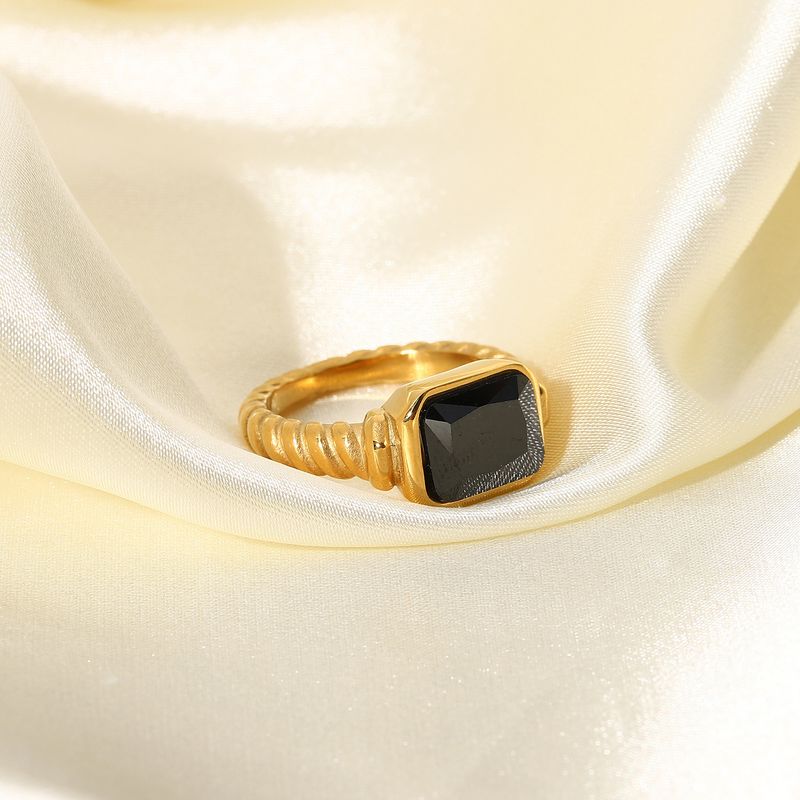 Anello rettangolare in zircone rosa smeraldo in acciaio inossidabile, gioielli con anello a spirale attorcigliato croissant da donna_voghion.com