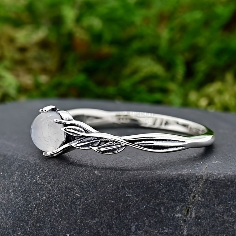 Lodi Fashion Jewelry New Accessories Elegant Leaf Moonstone Ring For Women_voghion.com