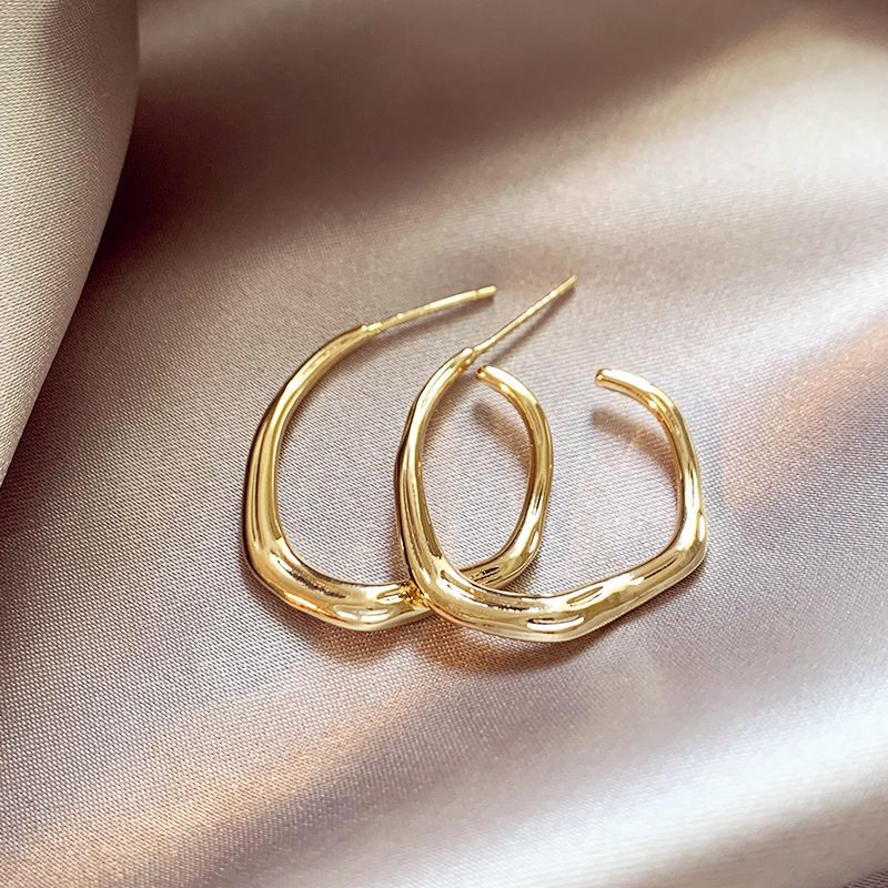 Boucles d'oreilles élégantes de style français mixte, design de niche haut de gamme, nouvelle tendance 2024, pour femmes_voghion.com