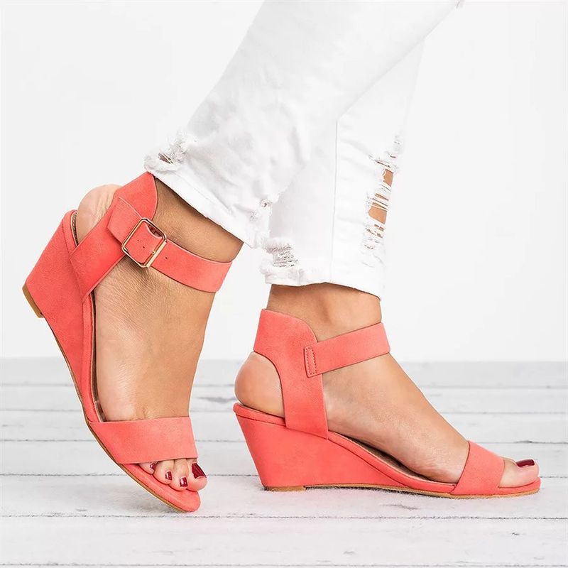 Grote maat 2025 lente/zomer nieuwe sandalen met hoge hak en gesp voor dames_voghion.com